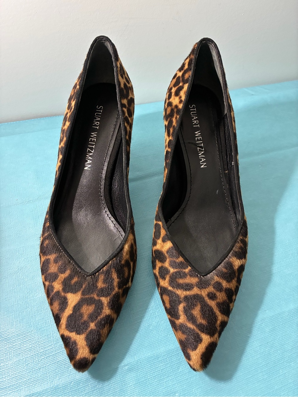 Stuart Weitzman Leopard Print Pony Hair Pointed Toe Pumps - Brown/Black Size 9